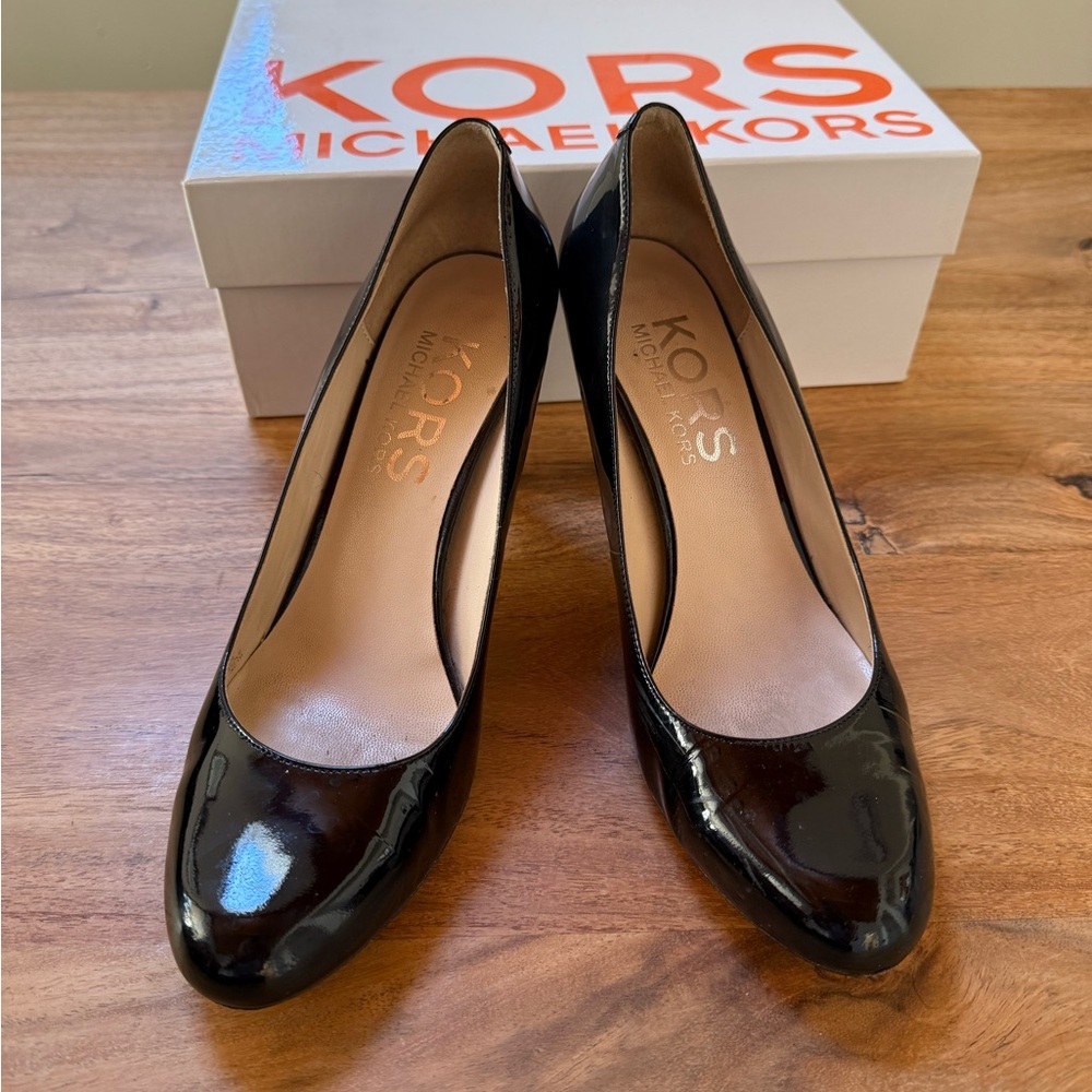 KORS Michael Kors “Ghita” Patent Leather Almond Toe Heels 7.5